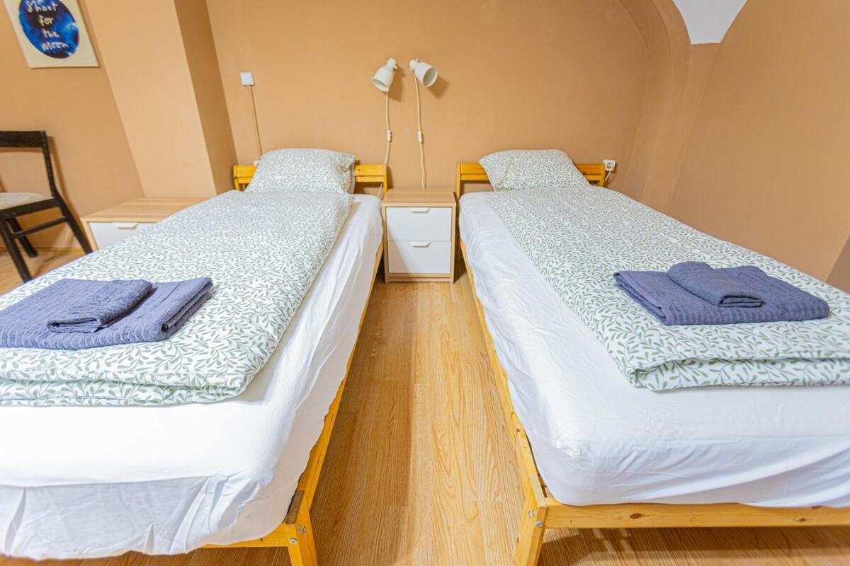 Quiet On The Danube River Apartment Budapest